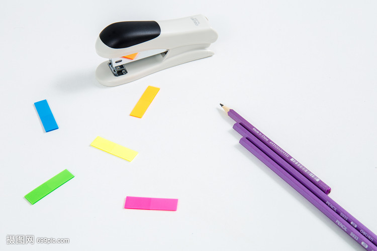 辦公桌上的藝術(shù) 創(chuàng)意造型文具如何重塑高效與愉悅的工作空間